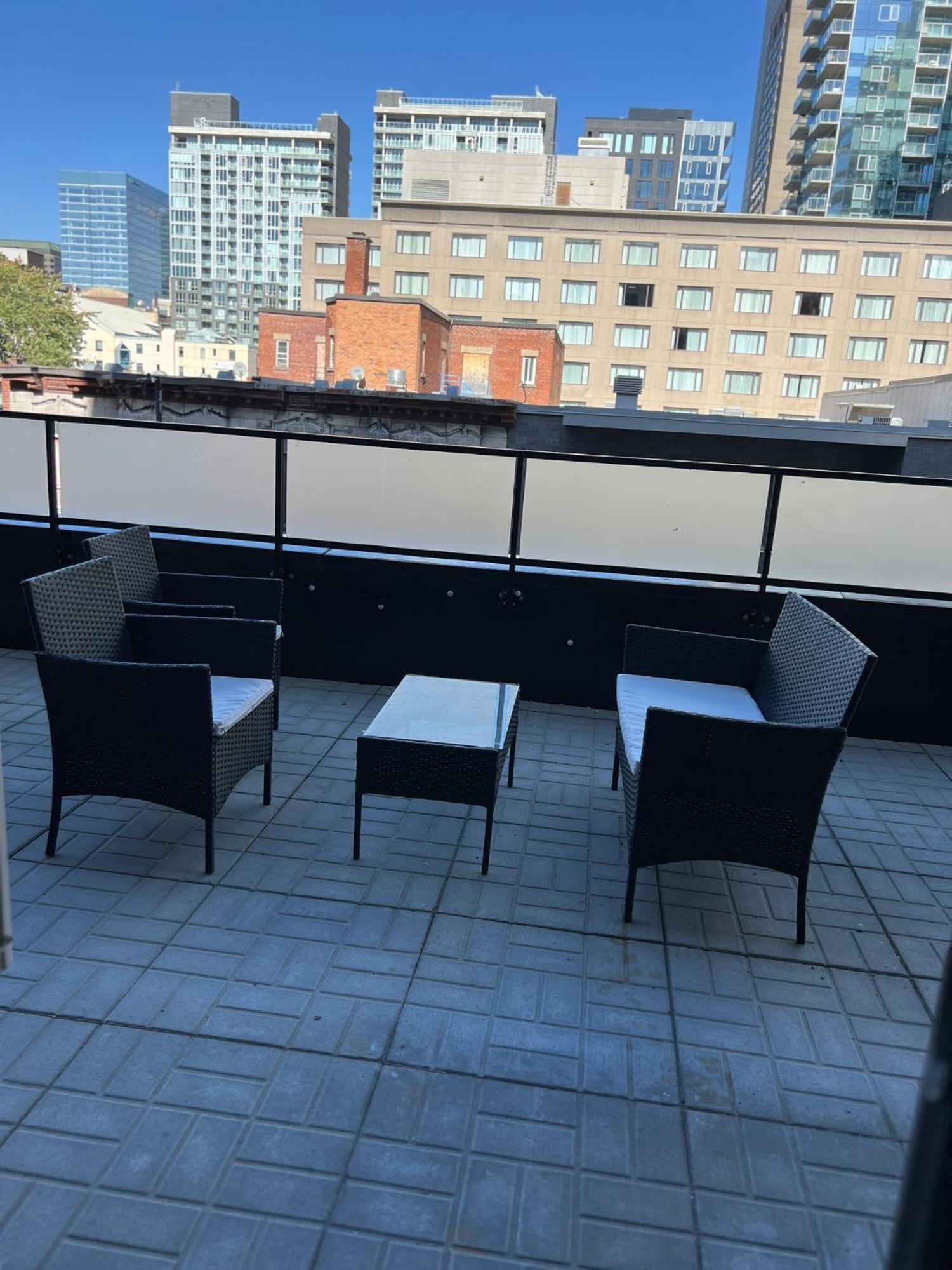Condo In The Heart Of Downtown مونتريال المظهر الخارجي الصورة