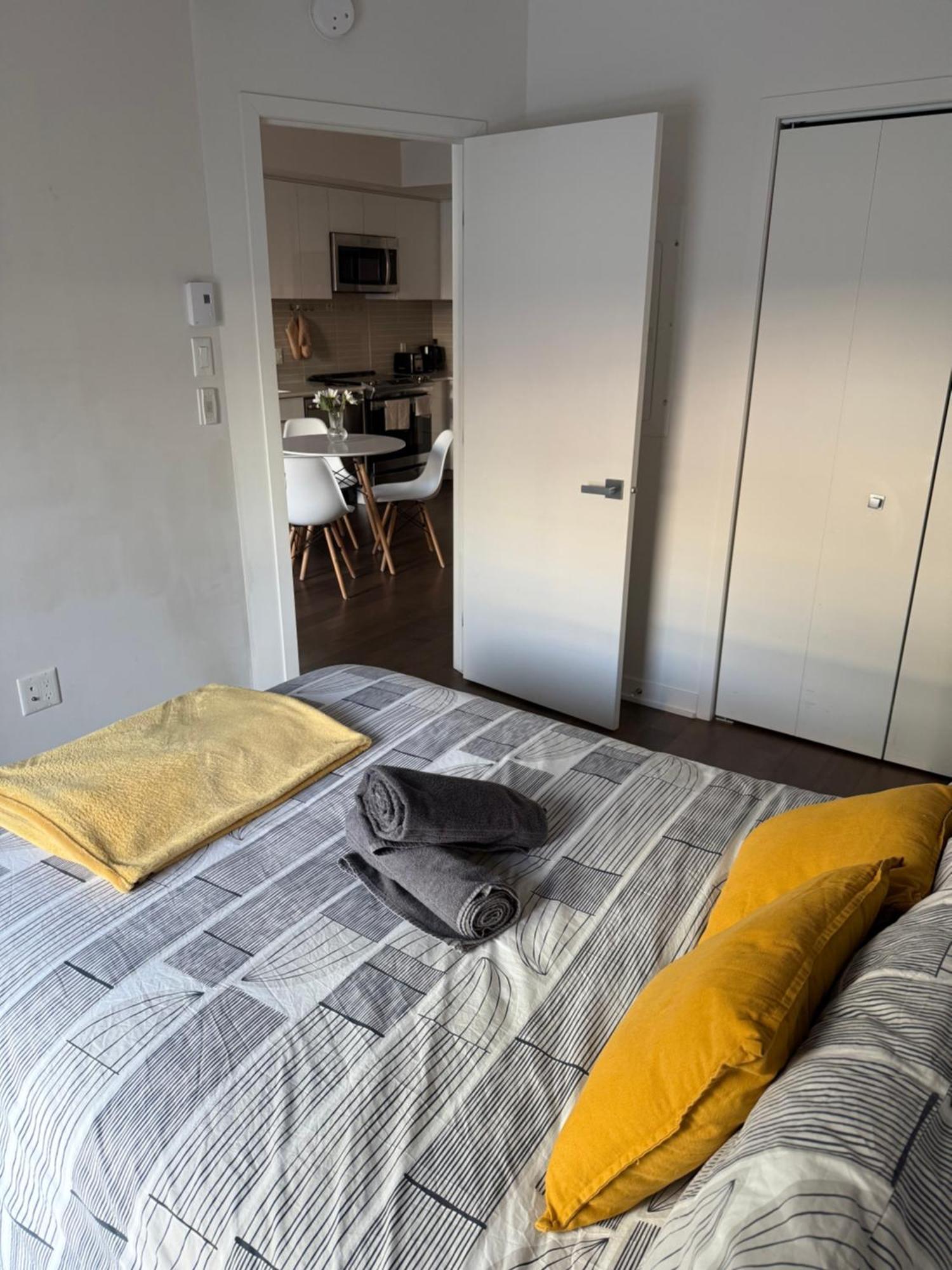 Condo In The Heart Of Downtown مونتريال المظهر الخارجي الصورة
